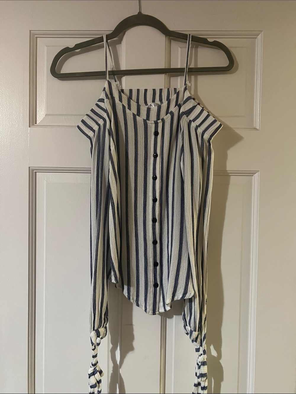 VENUS Navy and White Striped Cold-Shoulder Button Front Top